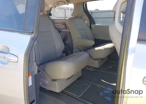 2020 Toyota Sienna Xle из США, поврежденный, VIN 5TDDZ3DCXLS247668